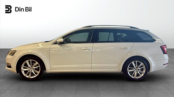 Skoda Octavia 2 of 12
