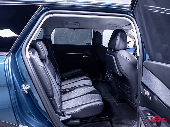 Peugeot 5008 16 of 30
