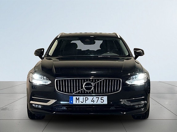 Volvo V90 2 of 20