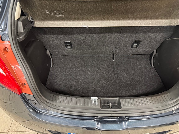Mazda 2 15 of 15