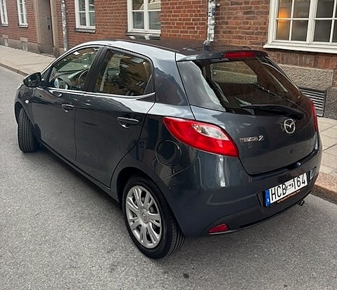 Mazda 2 8 of 15