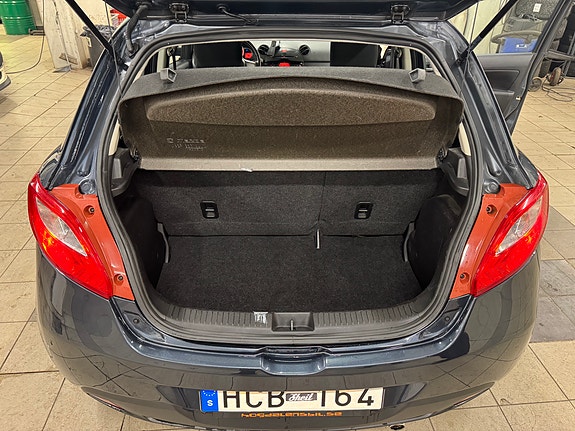 Mazda 2 14 of 15