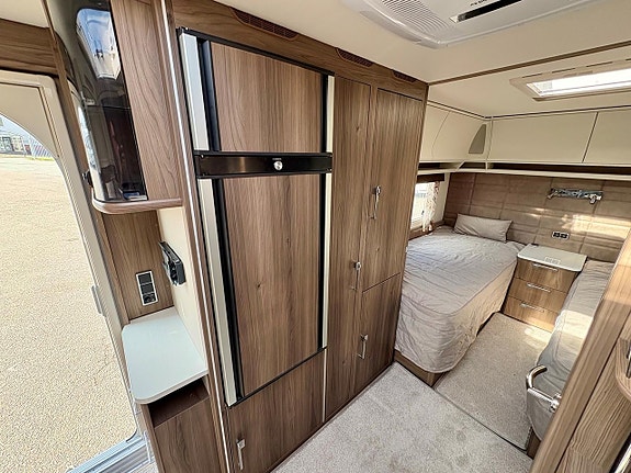 Kabe AMETIST 560 GLE KS B2 Långbäddar Ac 11 of 15