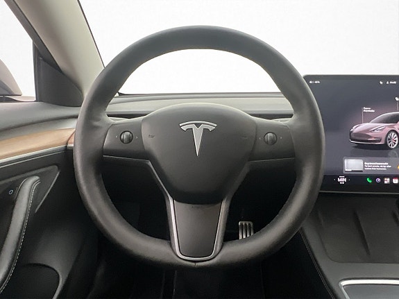 Tesla Model 3 15 of 30