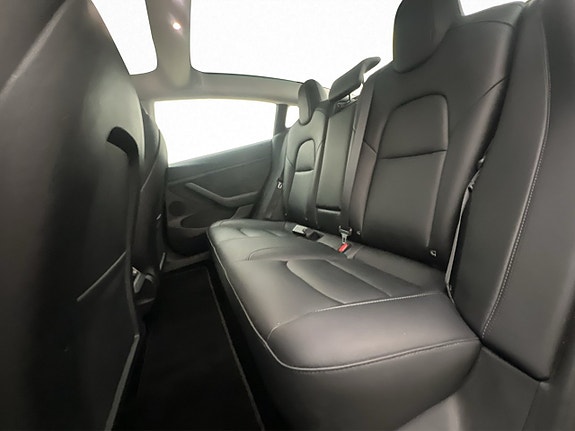 Tesla Model 3 28 of 30