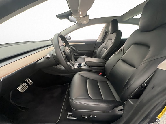 Tesla Model 3 12 of 30