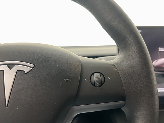 Tesla Model 3 23 of 30