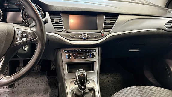 Opel Astra 9 of 12