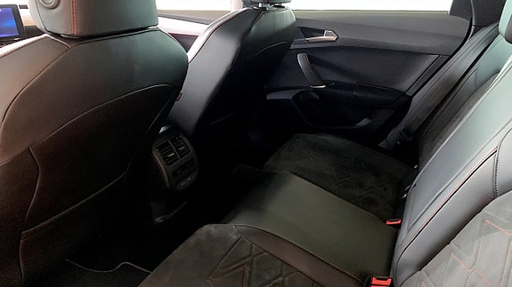 Seat Leon 10 of 17