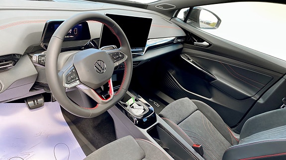 Volkswagen ID.4 GTX 8 of 13