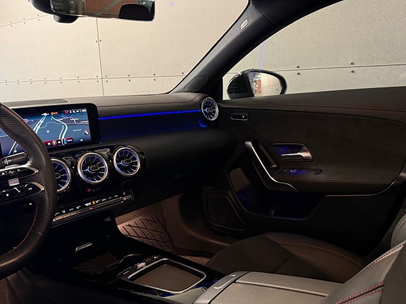 Mercedes-Benz CLA200 15 of 22