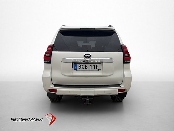 Toyota Land Cruiser 8 of 30