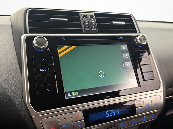 Toyota Land Cruiser 25 of 30