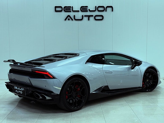 Lamborghini Huracan 3 of 14
