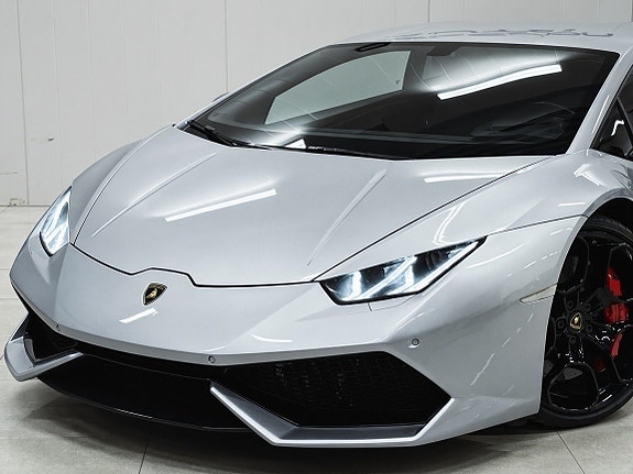 Lamborghini Huracan 2 of 14
