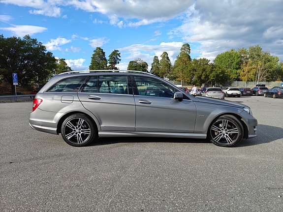 Mercedes-Benz C220 7 of 16