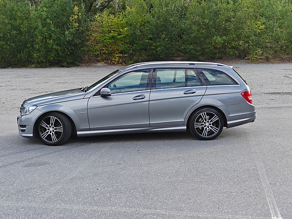 Mercedes-Benz C220 4 of 16