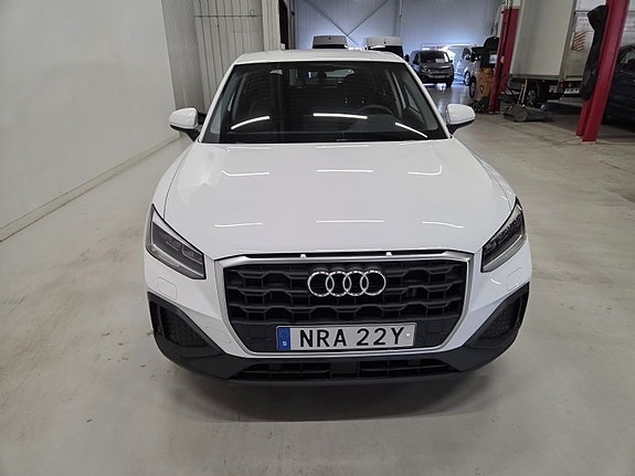 Audi Q2 2 of 10