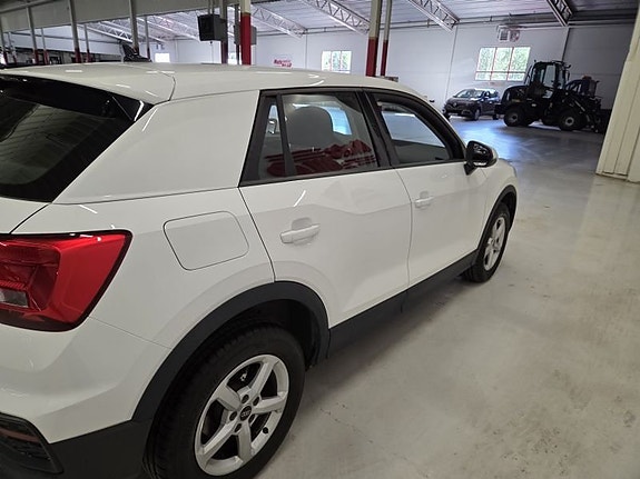 Audi Q2 6 of 10