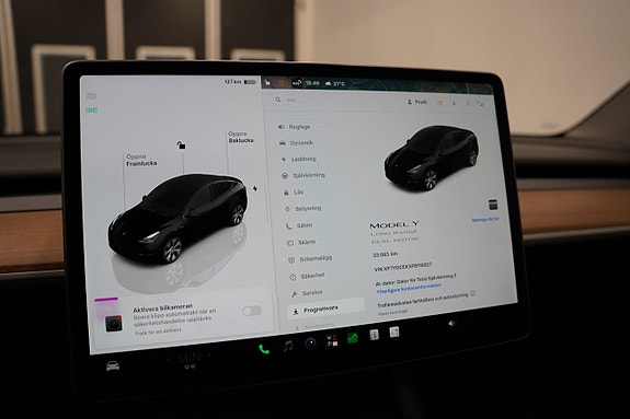 Tesla Model Y 17 of 24