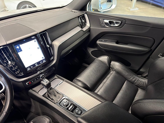 Volvo XC60 21 of 30