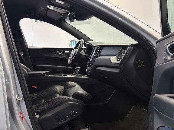 Volvo XC60 27 of 30