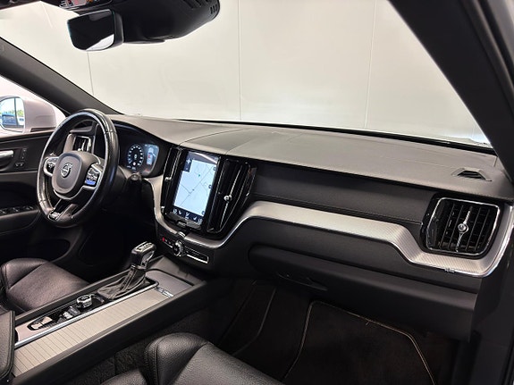 Volvo XC60 30 of 30