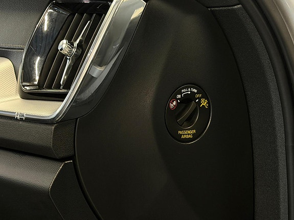 Volvo XC60 28 of 30