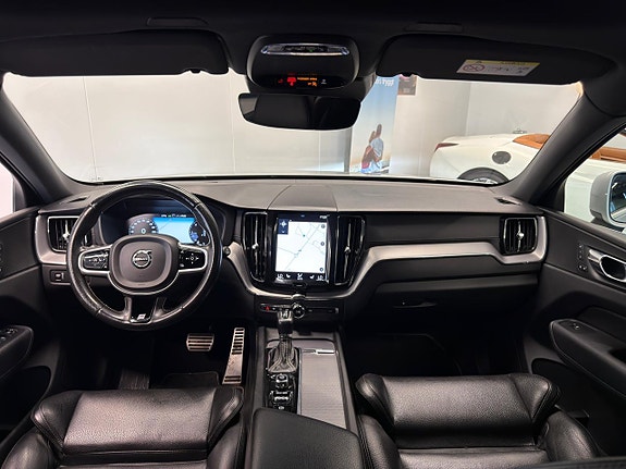 Volvo XC60 17 of 30