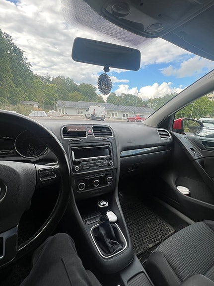 Volkswagen Golf VI 2 of 5