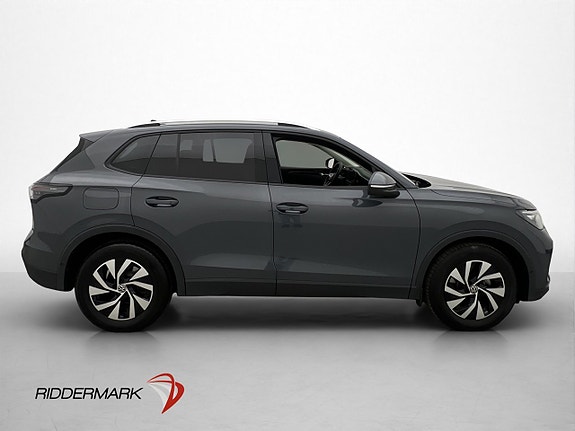 Volkswagen Tiguan 9 of 30