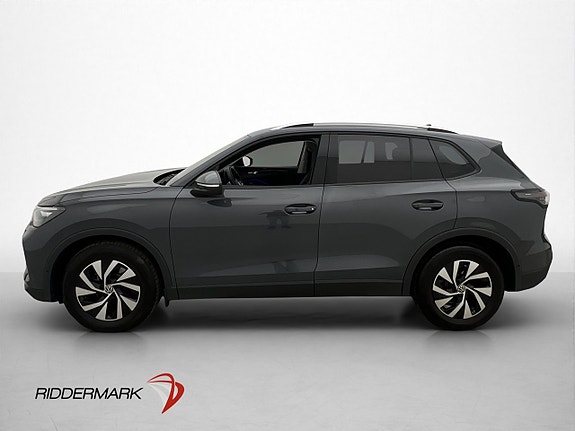Volkswagen Tiguan 4 of 30