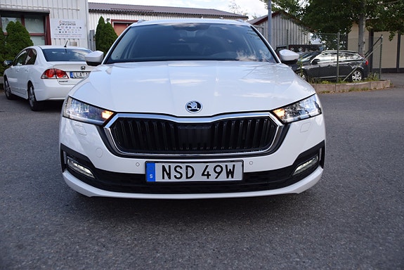 Skoda Octavia 2 of 23