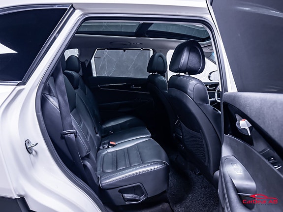 Kia Sorento 17 of 30