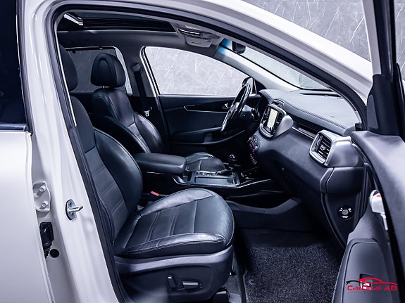 Kia Sorento 16 of 30
