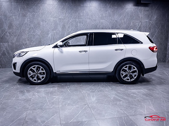 Kia Sorento 4 of 30
