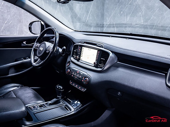 Kia Sorento 14 of 30