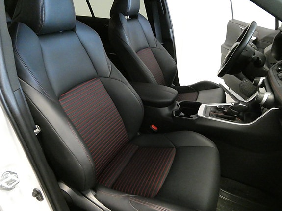 Toyota RAV4 15 of 19