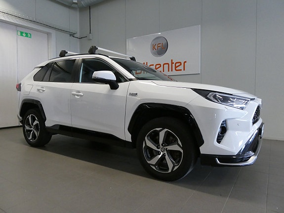 Toyota RAV4 3 of 19