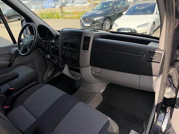 Volkswagen Crafter 20 of 25