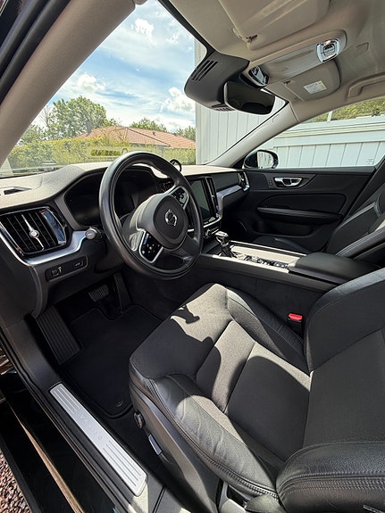 Volvo V60 8 of 12