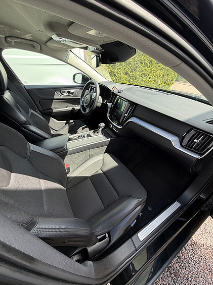 Volvo V60 9 of 12