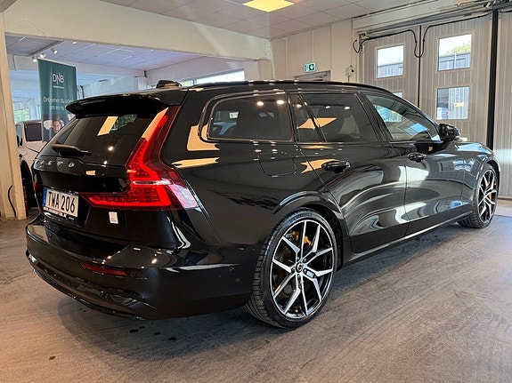 Volvo V60 4 of 29