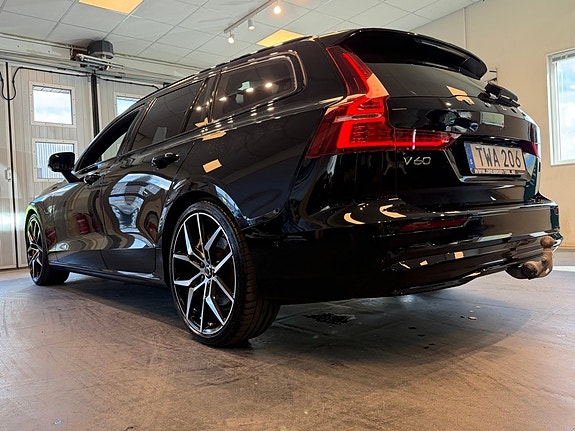 Volvo V60 3 of 29