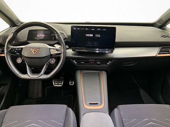Cupra Born 13 of 30