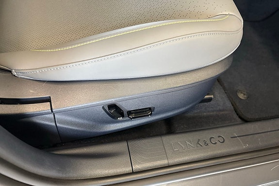 Lynk & Co 02 20 of 30