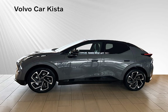 Lynk & Co 02 2 of 30