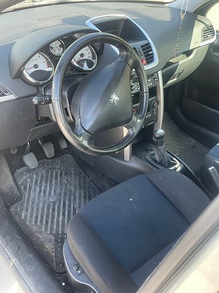 Peugeot 207 5 of 8