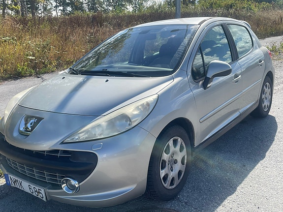 Peugeot 207 4 of 8