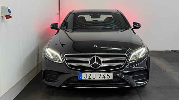 Mercedes-Benz E220 d 3 of 27